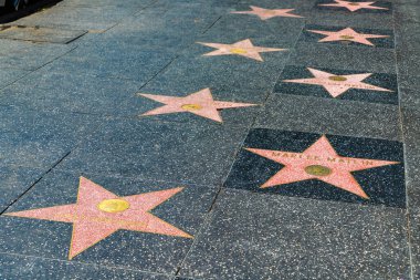 LOS ANGELES, HOLYWOOD, ABD - 29 Mart 2020: Los Angeles, California, ABD 'deki Hollywood Şöhret Yolu' nun boş yıldızı