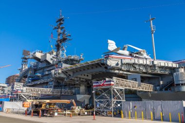SAN DIEGO, ABD - 29 Mart 2020: Uçak gemisi USS Midway Museum, San Diego, Kaliforniya, ABD