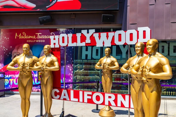 Los Angeles Hollywood Usa Maaliskuu 2020 Oscar Patsaat Walk Famessa — kuvapankkivalokuva