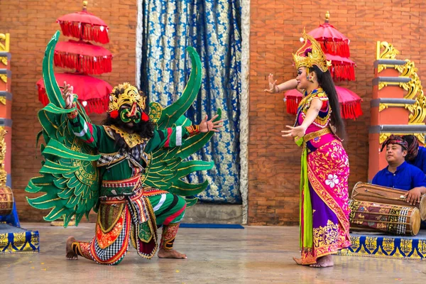 Bali Indonésia Fevereiro 2020 Dança Balinesa Tradicional Realizada Parque Cultural — Fotografia de Stock