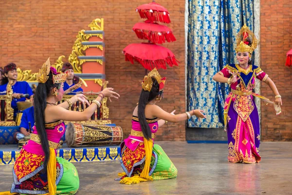 Бали Индонезия Февраля 2020 Года Традиционный Балийский Танец Культурном Парке — стоковое фото