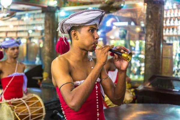 Colombo Sri Lanka Februari 2020 Traditionele Muzikant Gangaramaya Boeddhistische Tempel — Stockfoto