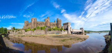 Conwy Castle bir güzel yaz günü, İngiltere, Birleşik Krallık, Galler'deki