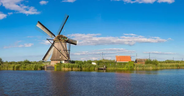 Szélmalmok Víz Csatorna Kinderdijk Egy — Stock Fotó