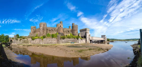 Conwy Castle Gales Belo Dia Verão Inglaterra Reino Unido — Fotografia de Stock