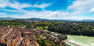 Bern panoramik manzarasına güzel yaz gün, İsviçre