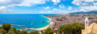 Hava panoramik Blanes Costa Brava içinde bir güzel yaz günü, İspanya