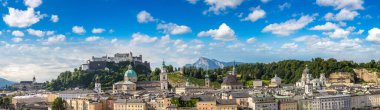 Salzburg Katedrali (Avusturya), güzel bir günde panoramik havadan görünümü