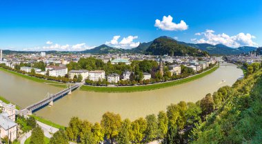 Salzburg Katedrali (Avusturya), güzel bir günde panoramik havadan görünümü