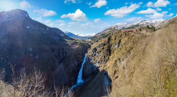 Vackra Vattenfall Norge Solig Dag — Stockfoto