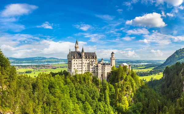 Het Kasteel Neuschwanstein Fussen Beieren Duitsland Een Mooie Zomerdag — Stockfoto