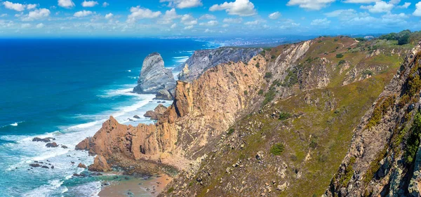 Roca입니다 절벽과 포르투갈 신트라에 대서양 — 스톡 사진