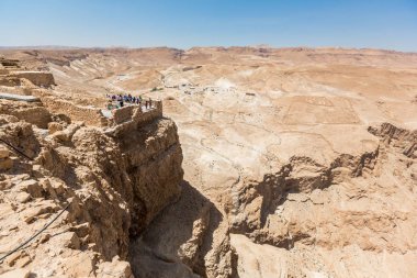 İnsanlar keşfetmek Masada Milli Parkı
