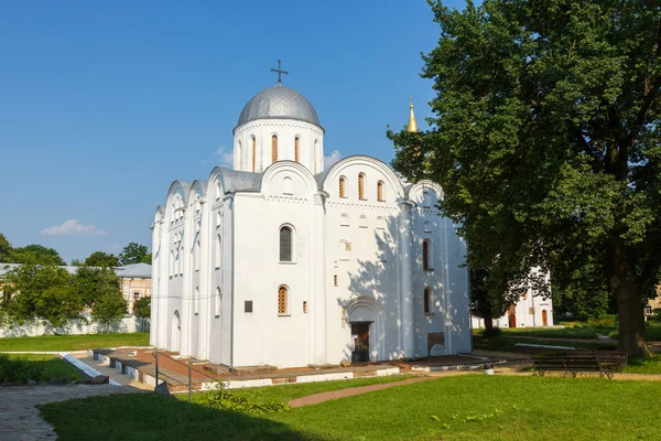 Igreja de Boris e Gleb em Chernigov, Ucrânia (XII século .) — Fotografia de Stock