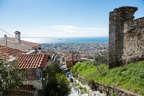 A vista de Thessaloniki das muralhas perto da torre de Trigonion — Fotografia de Stock