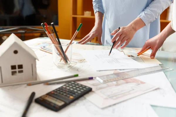 İç el çizimleri tartışılması