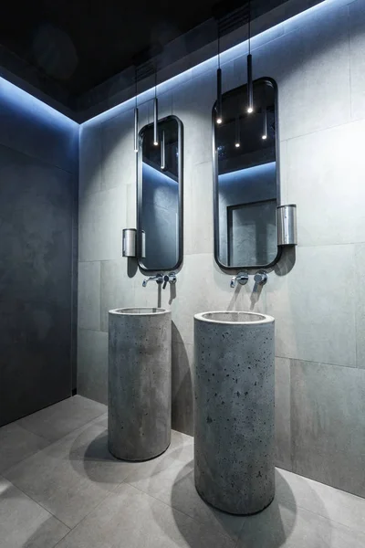 Loft tarzı iç beton lavabo — Stok fotoğraf