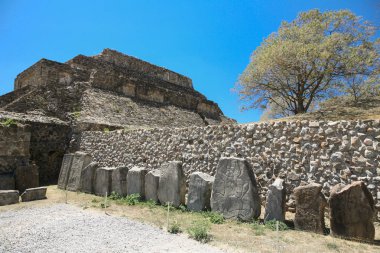 Eski Zapotek Dili Monte Alban, Oaxaca Harabeleri