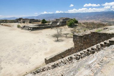 Eski Zapotek Dili Monte Alban, Oaxaca Harabeleri