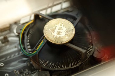 Bitcoin cryptocurrency fiziksel metal altın sürümü