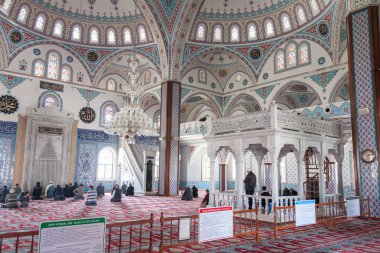 Türk Müslüman tarafı, Türkiye'de bir camide dua