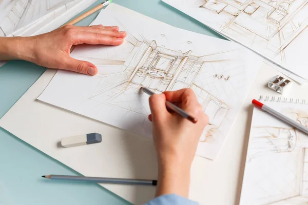Interior designer making hand drawing pencil sketch of a bathroo — Stock Photo, Image