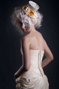  şirin bir kız portresi stüdyo