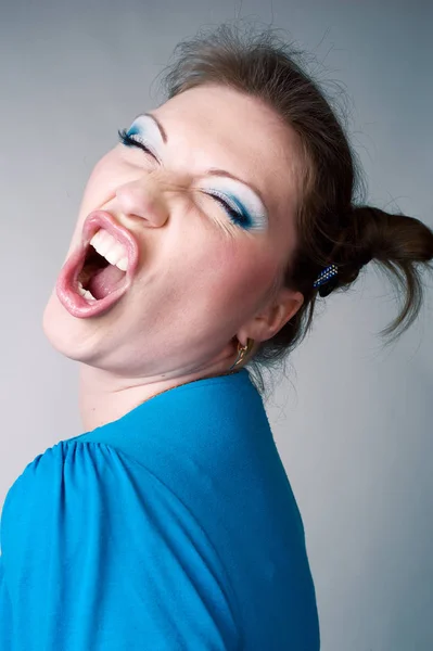 Portrait studio d'une jeune fille mignonne — Photo