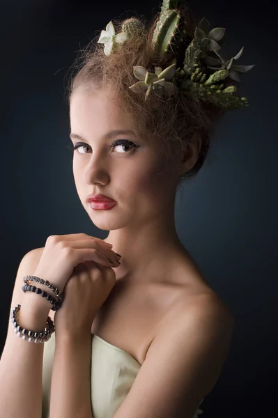 Woman with cactus in her — Stock Photo, Image