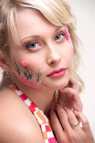 Studio portrait of a young cute girl — Stock Photo, Image