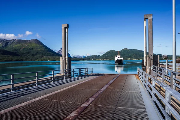 Ferries' cross. Beautiful Nature Norway. — Stock Photo, Image