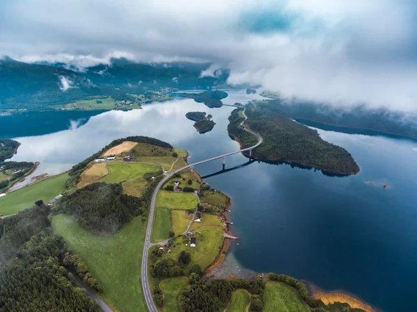 Krásná příroda Norska letecké fotografie. — Stock fotografie