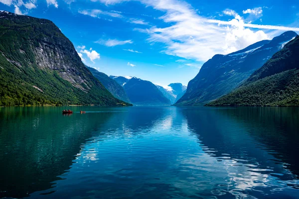 Lovatnet lago Hermosa naturaleza Noruega . —  Fotos de Stock