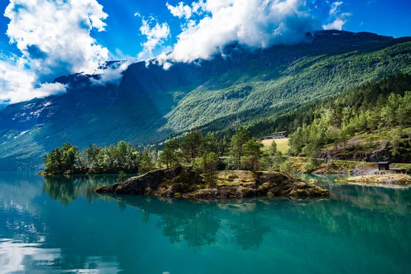 Hermosa naturaleza Noruega . —  Fotos de Stock