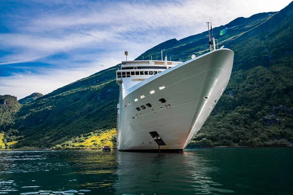 Cruise Liners On Geiranger fjord, Norway — Stock Photo, Image