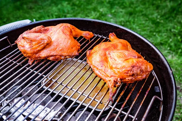 Grilled duck outdoors — Stock Photo, Image