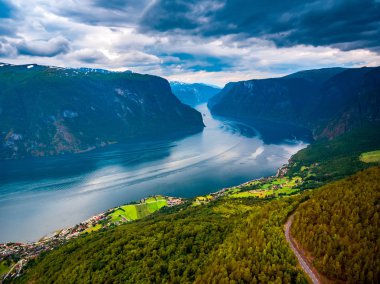 Güzel doğa Norveç - Sognefjorden.