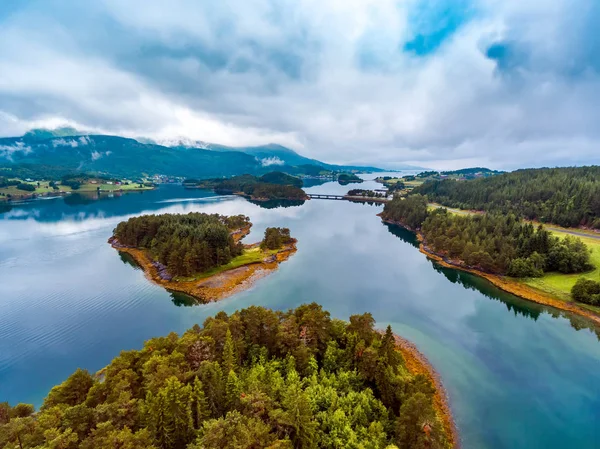 Piękna przyroda Norwegii fotografii lotniczej. — Zdjęcie stockowe