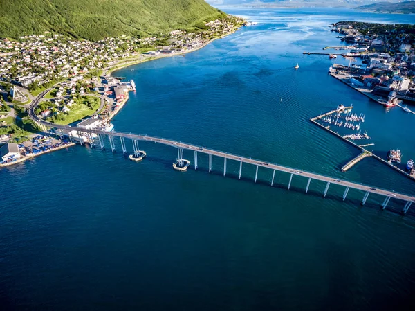 Most z města Tromso, Norsko — Stock fotografie