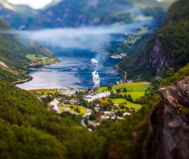 Geiranger fiyort, Norveç Tilt shift objektif.