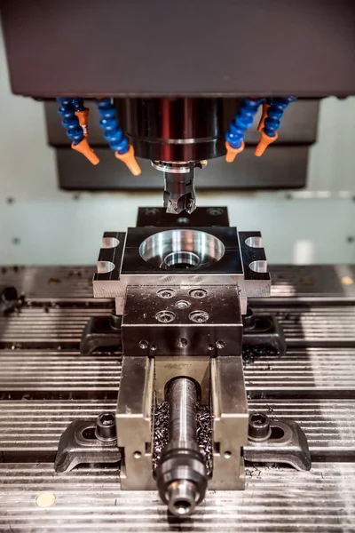 Fresadora CNC de metalurgia . — Foto de Stock