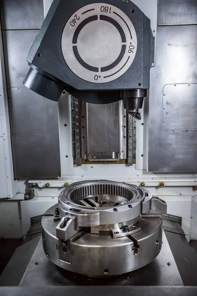 Metallverarbeitende CNC-Fräsmaschine. — Stockfoto