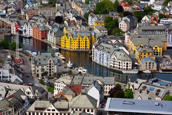 Aksla in de stad Alesund, Noorwegen — Stockfoto