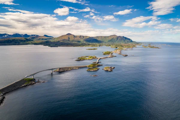Atlantic Ocean Road hava fotoğrafçılığı.