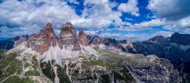 Panorama Milli doğa parkı Tre Cime Dolomites Alpleri'nde. Olmak