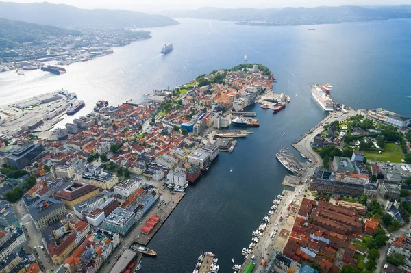 Bergen is a city and municipality in Hordaland on the west coast — Stock Photo, Image