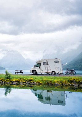 Aile tatil seyahat Rv, kamyonet ve karavan tatil gezisi