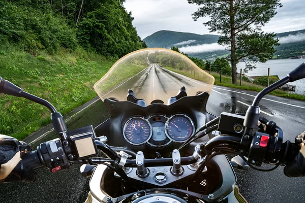 Biker första person vy — Stockfoto