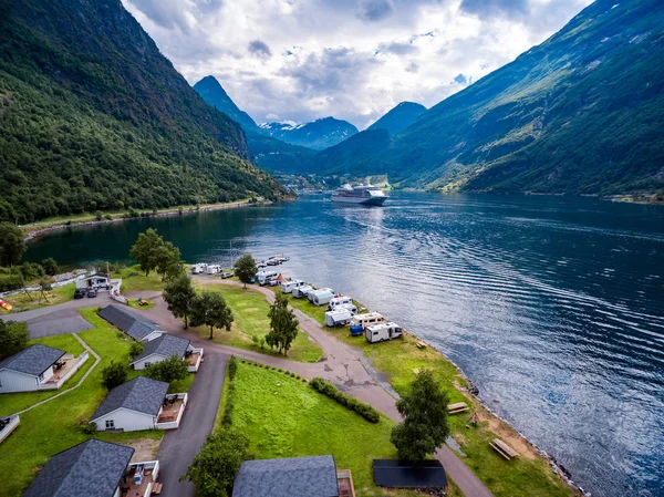 Geiranger fjordra, antenna fényképészet norvég. — Stock Fotó