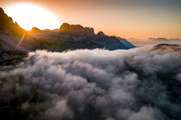 Το εθνικό φυσικό πάρκο Tre Cime σε στις Δολομιτικές Άλπεις. Όμορφο ν — Φωτογραφία Αρχείου